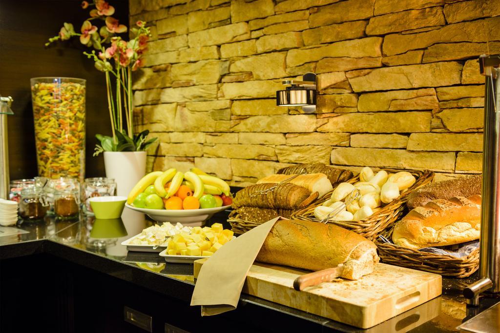 Fletcher Hotel Restaurant Carlton Naaldwijk Esterno foto